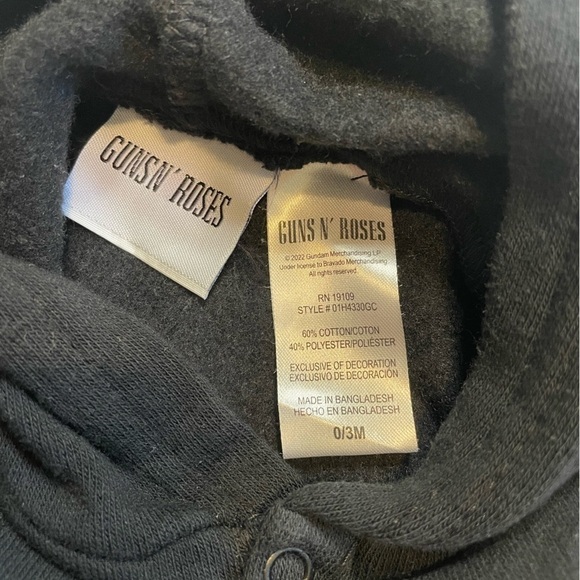 Kids Guns N Roses size 0-3 months  black hoodie - Picture 6 of 6